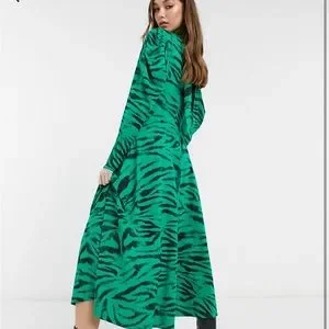 green emerald velvet dress TOPSHOP Annika Ruffle Detail Maxi Dress and Scarf, Green